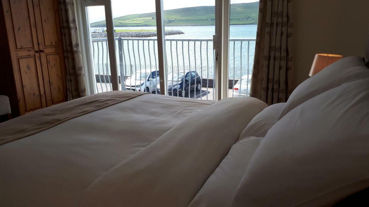 Dingle Harbour Nights Hotel Екстериор снимка