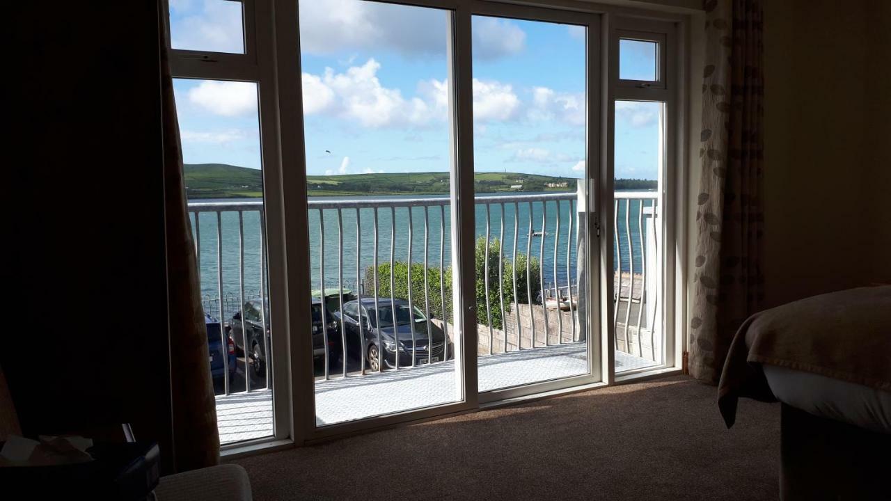 Dingle Harbour Nights Hotel Екстериор снимка